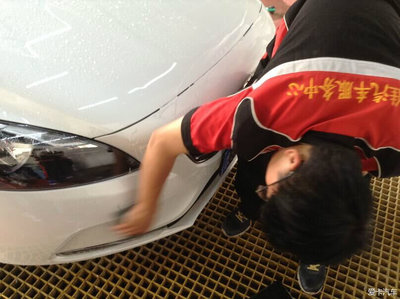 東營(yíng)汽車裝飾美容--沃爾沃V40漆面鍍晶--美佳汽車服務(wù)中心